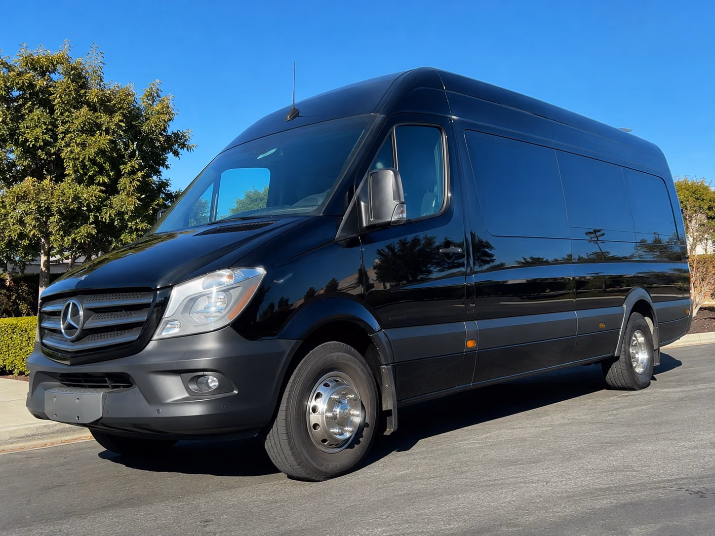 find the perfect transportation for your next prom 3
