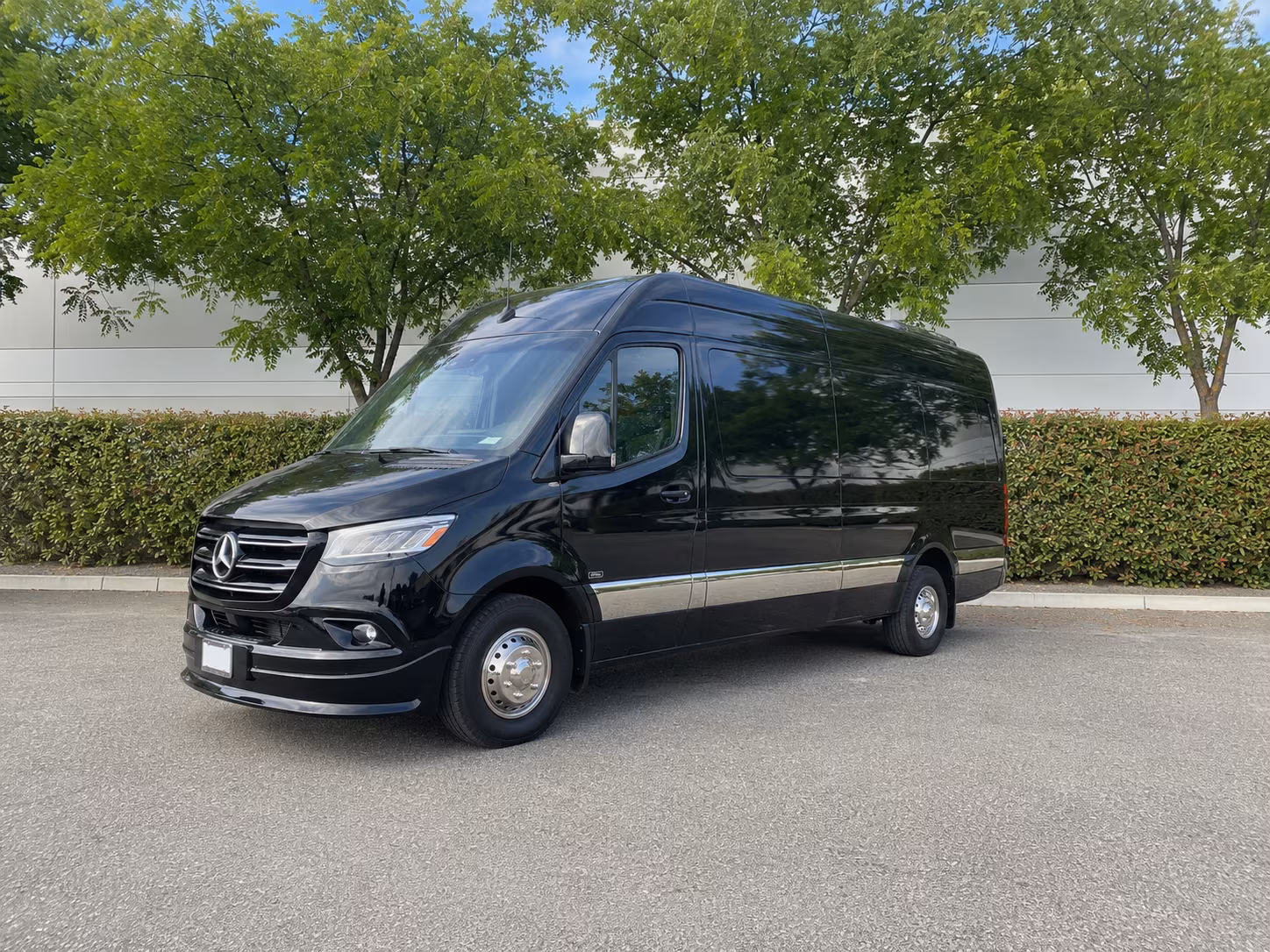 oxnard 10 passenger sprinter van